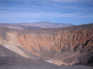 Illustration for article titled Death Valley Volcano "May Explode At Any Time"